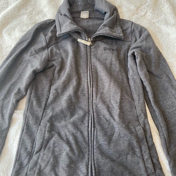 Bench sweater - Picture 1 of 3